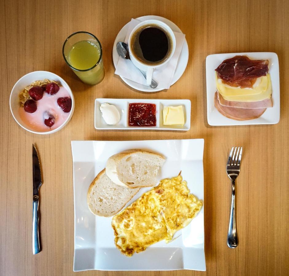 Hotel Boutique Restaurant Kran Kreen 蓬塔阿雷纳斯 外观 照片