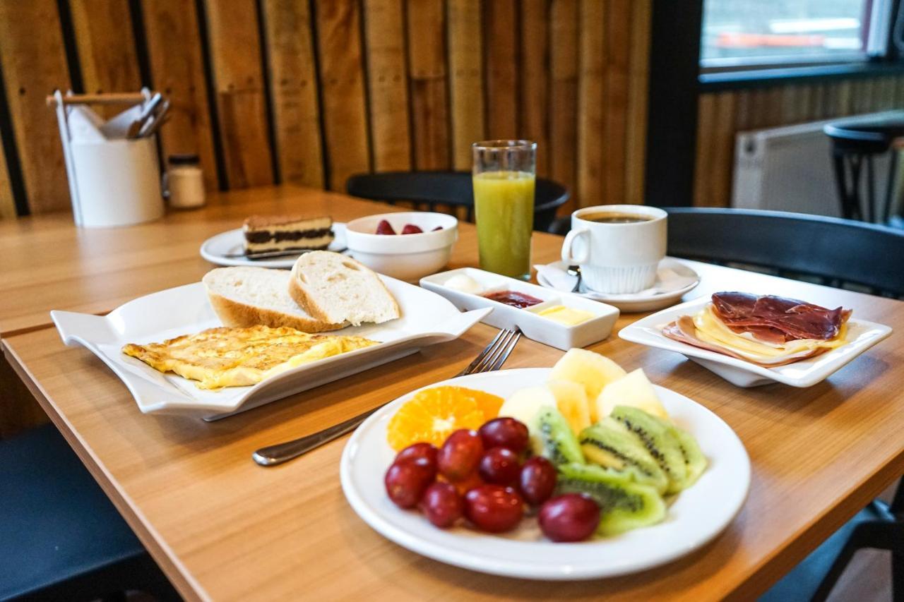 Hotel Boutique Restaurant Kran Kreen 蓬塔阿雷纳斯 外观 照片